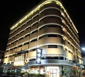 Hi-Season Hotel