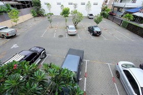 Hi-Season Hotel