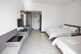 Hi-Season Hotel