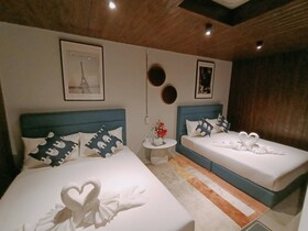 Icon Hotel