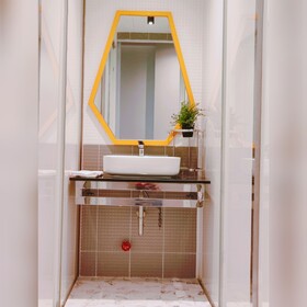 Icon Hotel