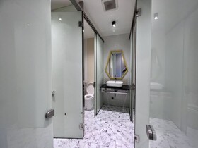 Icon Hotel
