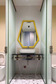 Icon Hotel