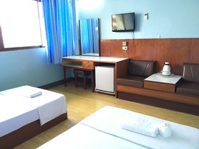 Laem Thong Hotel