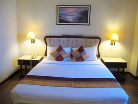 Lee Gardens Hotel