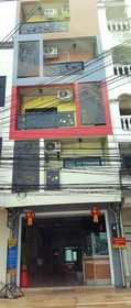 Room 2 U Hostel & Guesthouse