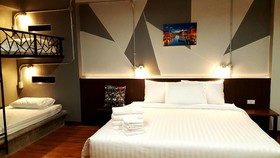Room 2 U Hostel & Guesthouse