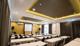 Seree Grand Resort