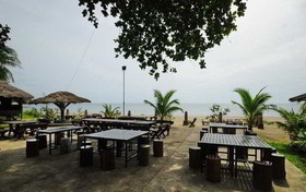 Alongkot Beach Resort Khanom