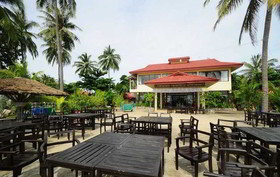 Alongkot Beach Resort Khanom