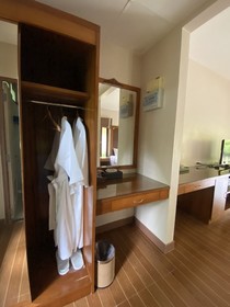 Chaithalay Khanom Resort