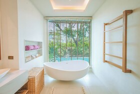 Luxtalay Khanom Hotel