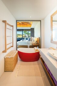 Luxtalay Khanom Hotel