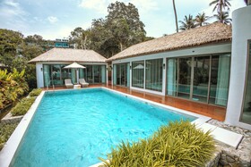 Luxtalay Khanom Hotel