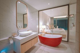 Luxtalay Khanom Hotel