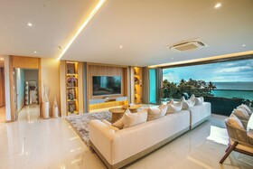 Luxtalay Khanom Hotel