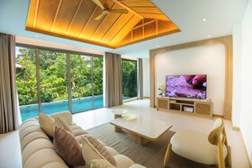 Luxtalay Khanom Hotel