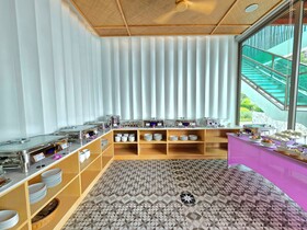 Luxtalay Khanom Hotel