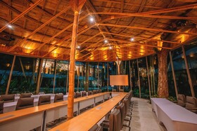 Luxtalay Khanom Hotel