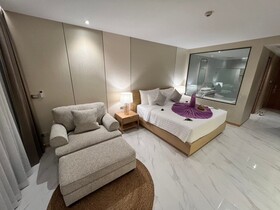 Luxtalay Khanom Hotel