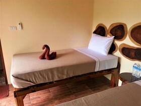 Khao Sok River Home Resort