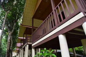 Khao Sok River Home Resort