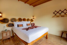 Khao Sok River Home Resort