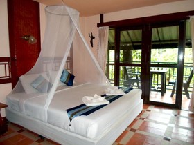 Khao Sok River Lodge