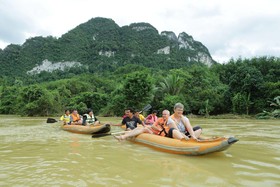 Anurak Community Lodge