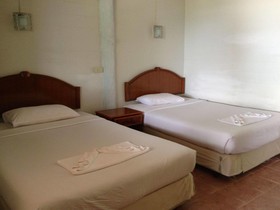 Koh Ngai Resort