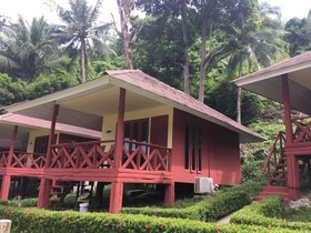 Koh Ngai Resort