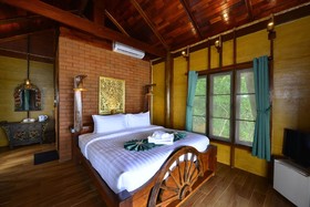 Koh Jum Ocean Beach Resort