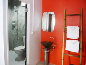 Lipe Corner Guesthouse