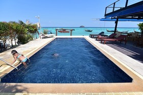 Lipe Power Beach Resort