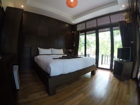 Lipe Sunset Beach Resort