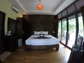 Lipe Sunset Beach Resort