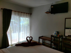 Lipe Village Resort