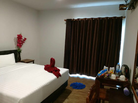 Lipe Village Resort