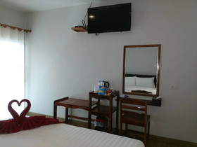 Lipe Village Resort