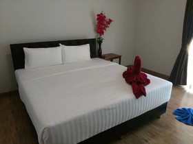 Lipe Village Resort