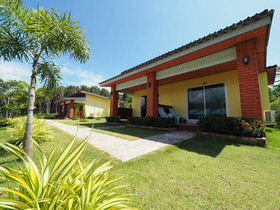 Anyaman Lanta House