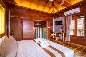 Baan Puteri Lanta