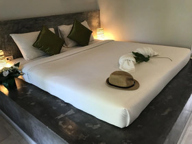 Baan Suan Rim Klong