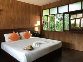 Baan Suan Rim Klong