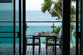 Cliff Lanta Suite