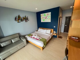 Cliff Lanta Suite