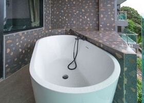 Cliff Lanta Suite