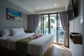 Cliff Lanta Suite