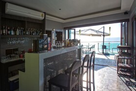 Cliff Lanta Suite