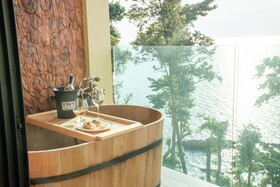 Cliff Lanta Suite